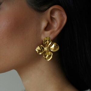 Nwt Heaven Mayhem Similar Non Tarnish Flower Earrings